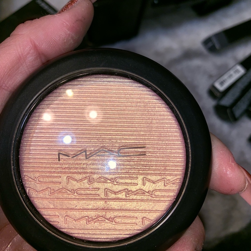 Authentic all my Mac is 💯 authentic